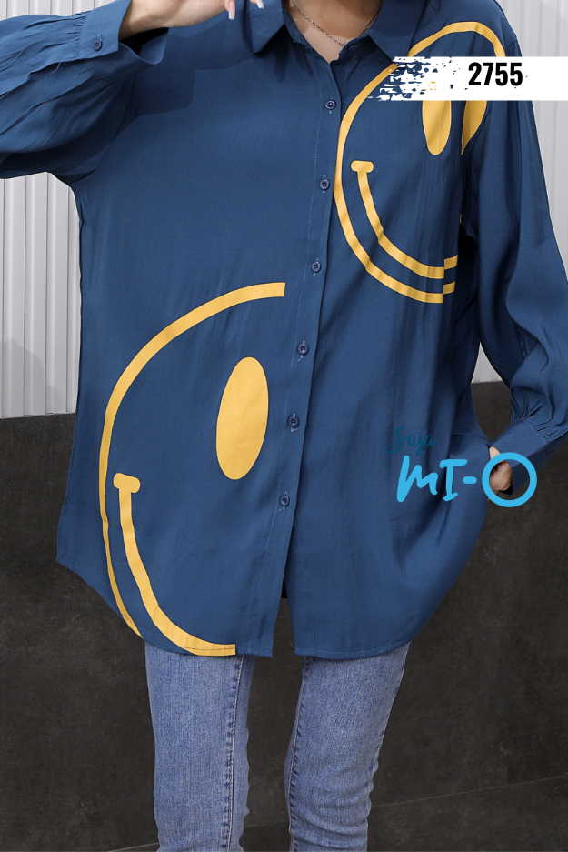 Cute smiley face top with collar