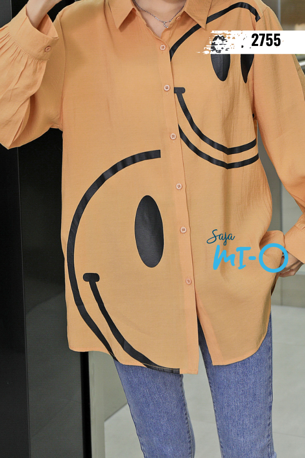 Cute smiley face top with collar