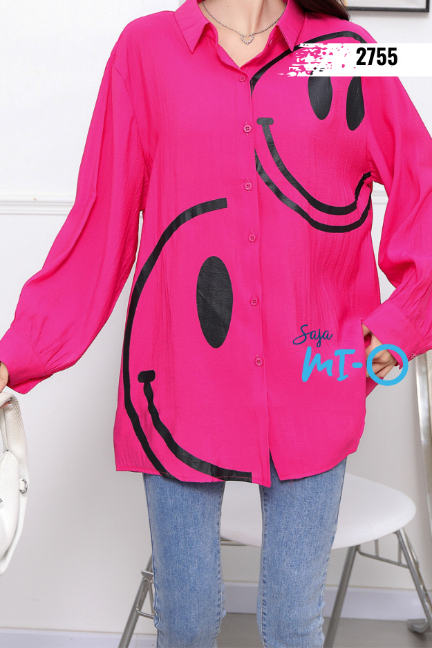 Cute smiley face top with collar