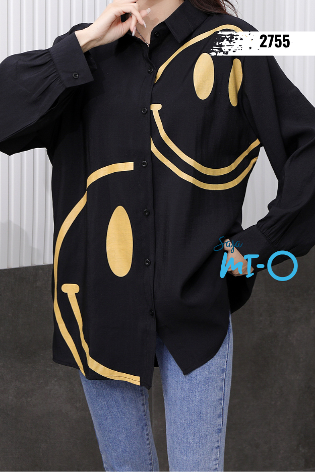 Cute smiley face top with collar